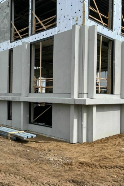 Mombarg Beton nieuwe kantoor mrt apr 01