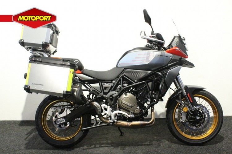 QJMOTOR SRT 700 SX TOURING