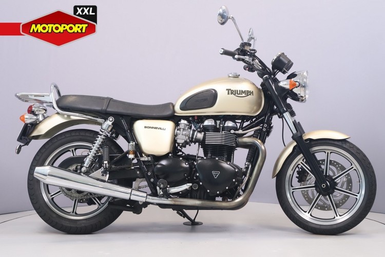 Triumph BONNEVILLE
