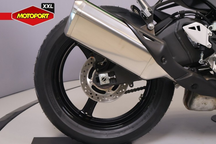 Kawasaki NINJA ZX-10 R | MotoPort