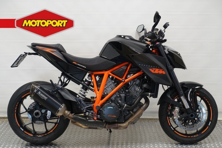 Foto van KTM 1290 SuperDuke R