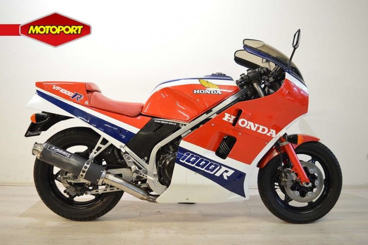 Foto van Honda VF 1000 R
