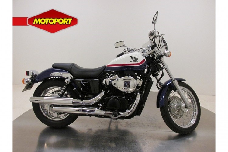 Foto van Honda VT750C SHADOW
