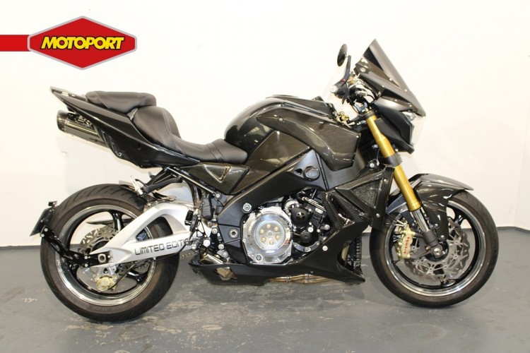 Foto van Suzuki GSX1300 B-KING