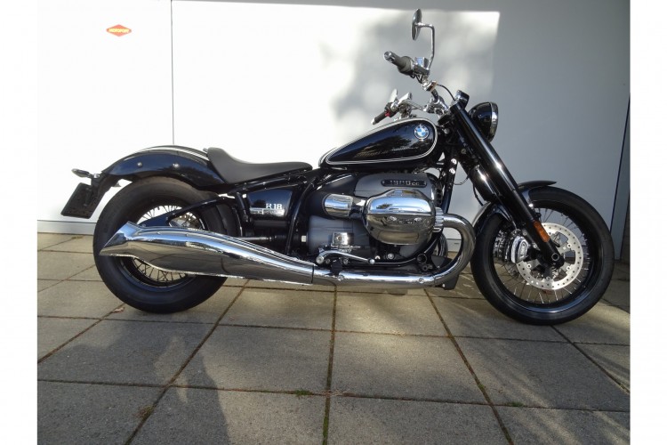 BMW R 18