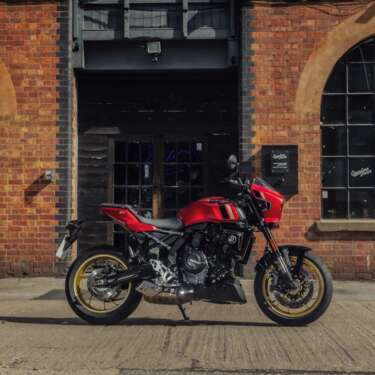 08_Suzuki-GSX-8T-en-8TT-krijgen-kleurenupdate-voor-2027