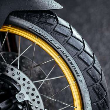 2025-09_2w_michelin_anakee-adventure-2_shooting_5_14778