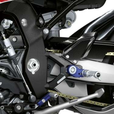 P90400043_highRes_the-new-bmw-m-1000-r