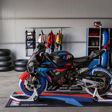 BMW M 1000 R