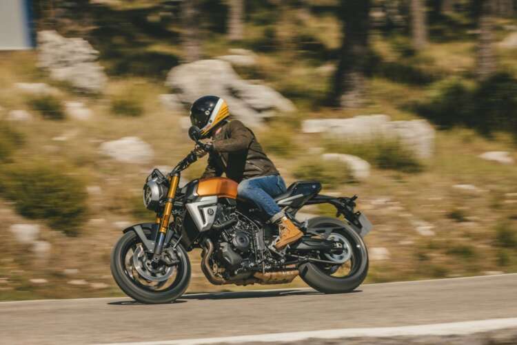 Suzuki-800TT-T-2236