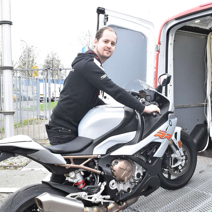 Jari-over-verhuur-MotoPort-Almere