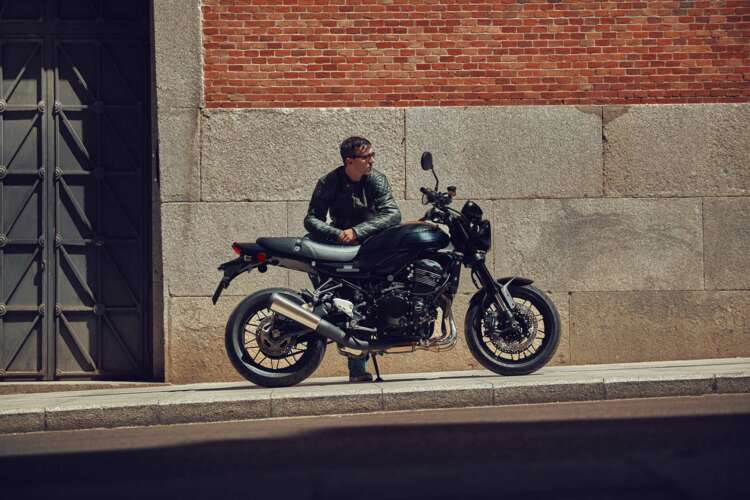 MY26_Z900RS_Black_Ball-(4)