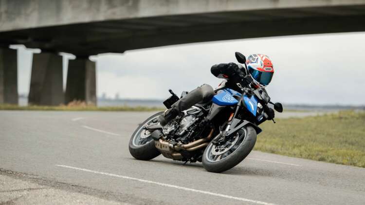 Nieuwe_Motorfietsen_8S_Dynamischs