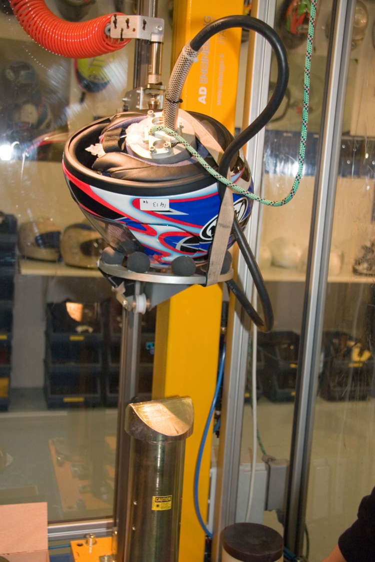 Levenduur van een helm - MotoPort