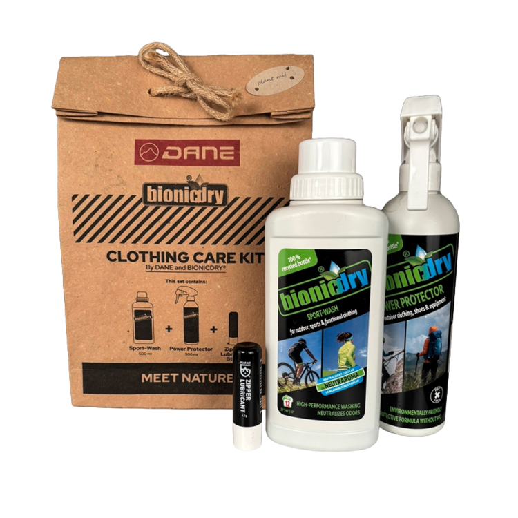Dane clothing care kit