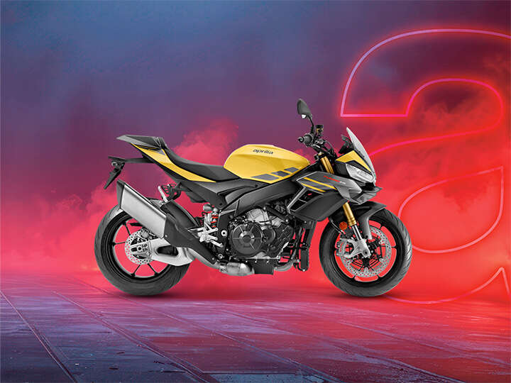 Aprilia-Tuono-V4-1100-Factory-actie-2026-MotoPort