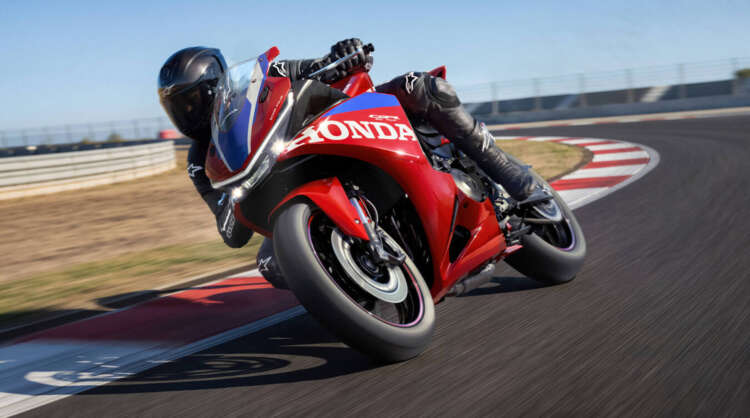 590070_27YM_Honda_CBR500R_FOUR