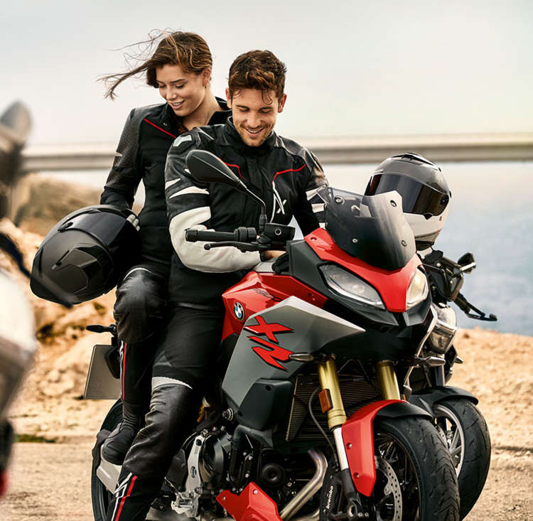 BMW-F-900-XR---Action-11