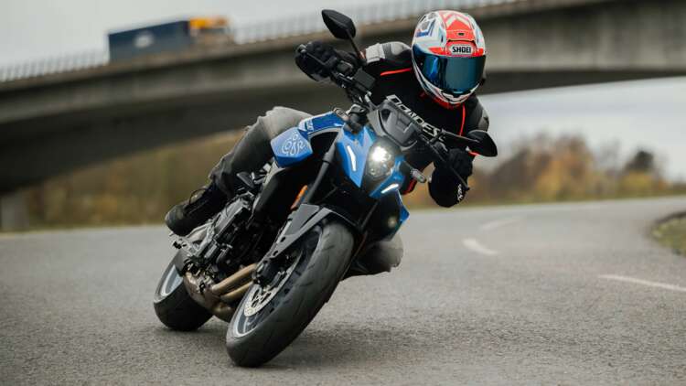 Nieuwe_Motorfietsen_8S_Dynamisch-9s