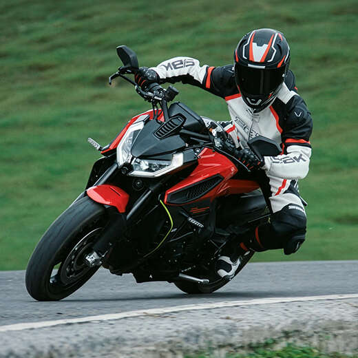 QJMOTOR-Naked-MotoPort-Almere