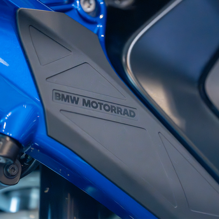 MotoPort-Leek-BMW-ServiceNaamloos-1