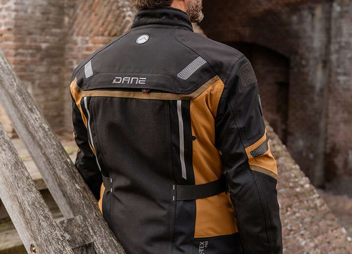 Protectoren_vakjes_ritsen- MotoPort - MZine Maart 2026.jpg