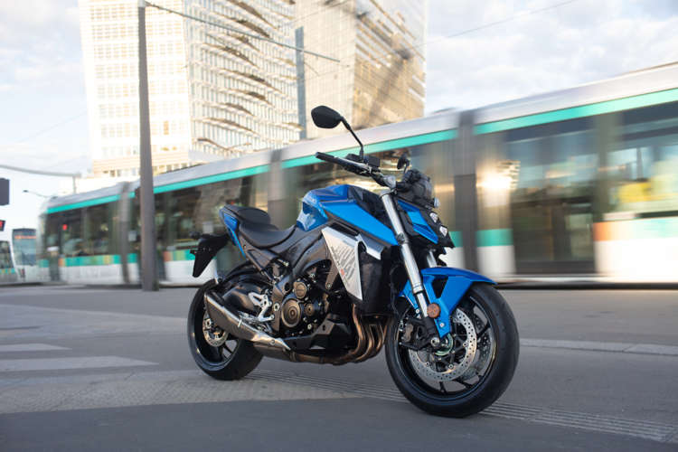 01-Suzuki_introduceert_GSX-S950