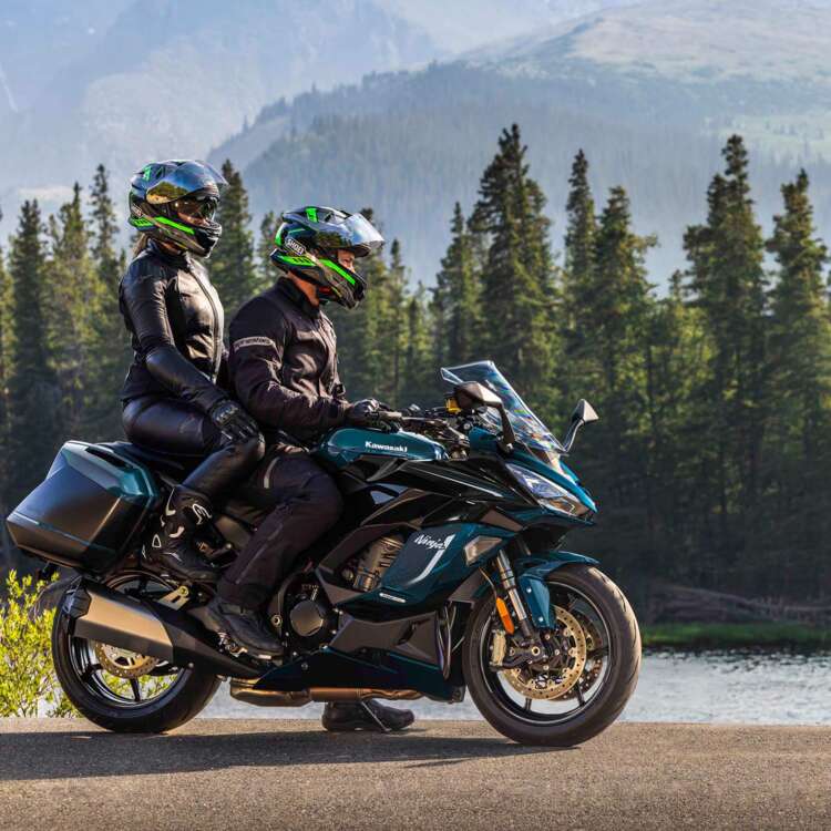 MY26_Ninja1100SX_SE_BU1_Action-(3)s