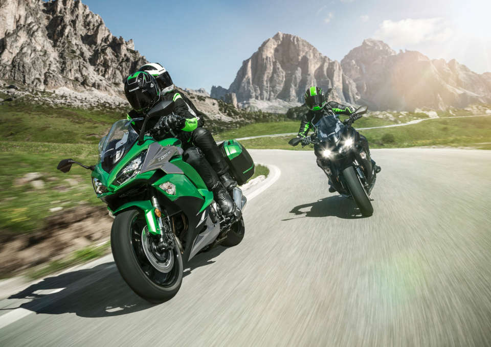 Kawasaki Z1000SX - Action 01