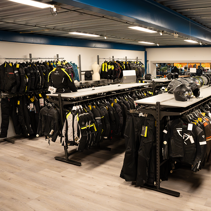 Motoport-Leek-Outlet-1