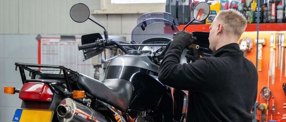 Motoport-Leek-Werkplaats-Hero-2