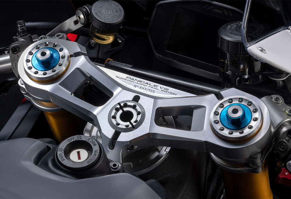 Ducati-Panigale-V2-Final-Edition-Overview-carousel-imgtext-full-1080_740-01