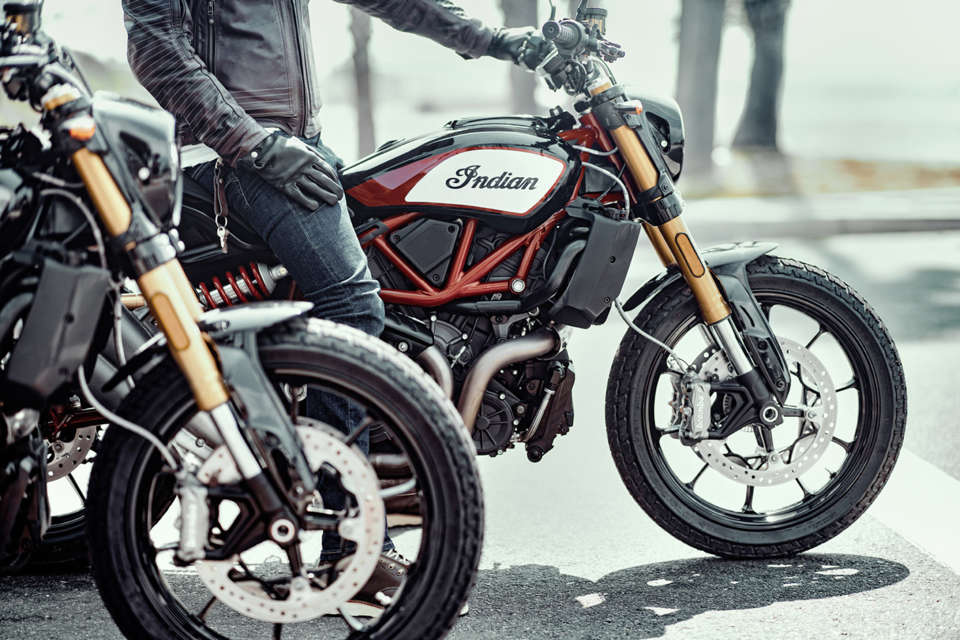 Indian FTR 1200 S - Static 01