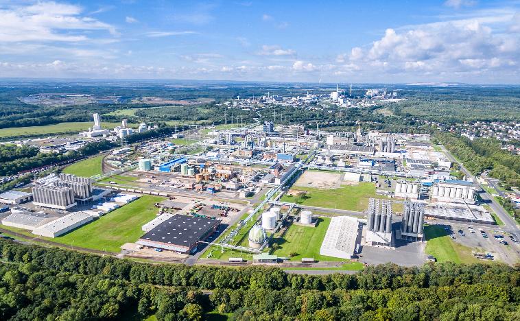 ADNOC and TAQA  signed an agreement to construct the utilities facility at TA'ZIZ in Ruwais