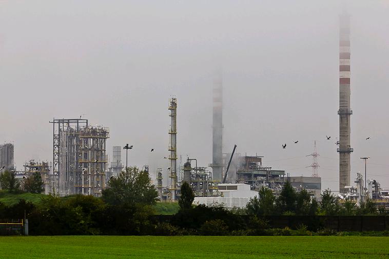 Shin-Etsu taps Taiwan in 20% boost to chipmaking material capacity