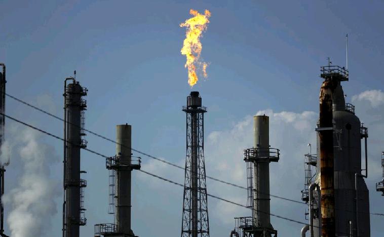 Iraq aims to build new oil refinery
