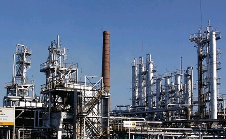 Rosneft implementing a USD750 million refinery development program in India