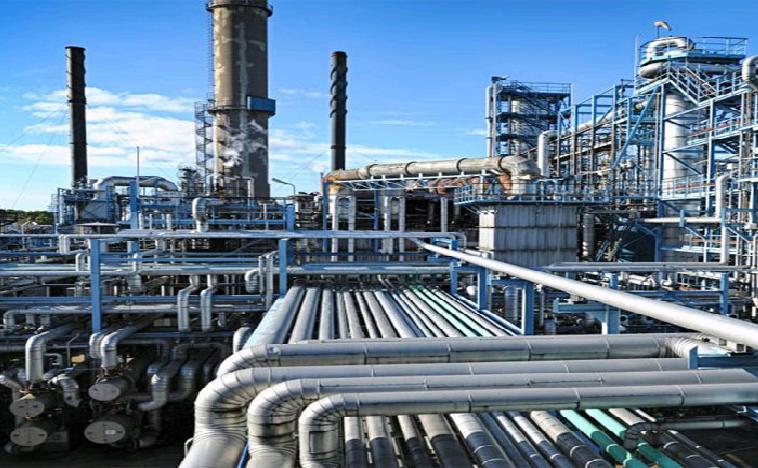 Exxon shareholders back board and vote no to faster carbon emission cuts