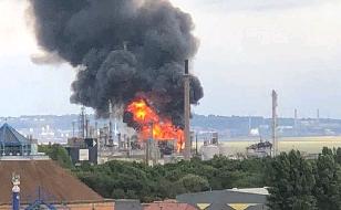 Три человека погибли в результате взрыва и пожара на нефтехимическом заводе в Йосу