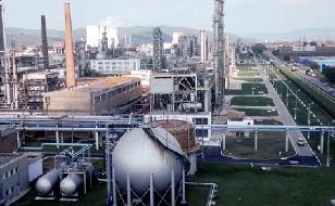 Рост цен на электроэнергию и газ в Европе вынуждают многих производителей останавливать производства - Bloomberg
