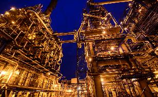 Sinopec снизил цены фенола в Восточном Китае на CNY300 за тонну