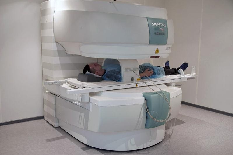 Мрт открытого типа в старом осколе. Мрт томограф открытого типа в москве. Magnetom c1 siemens. Мрт открытого типа в москве 1 тесла. 35t.