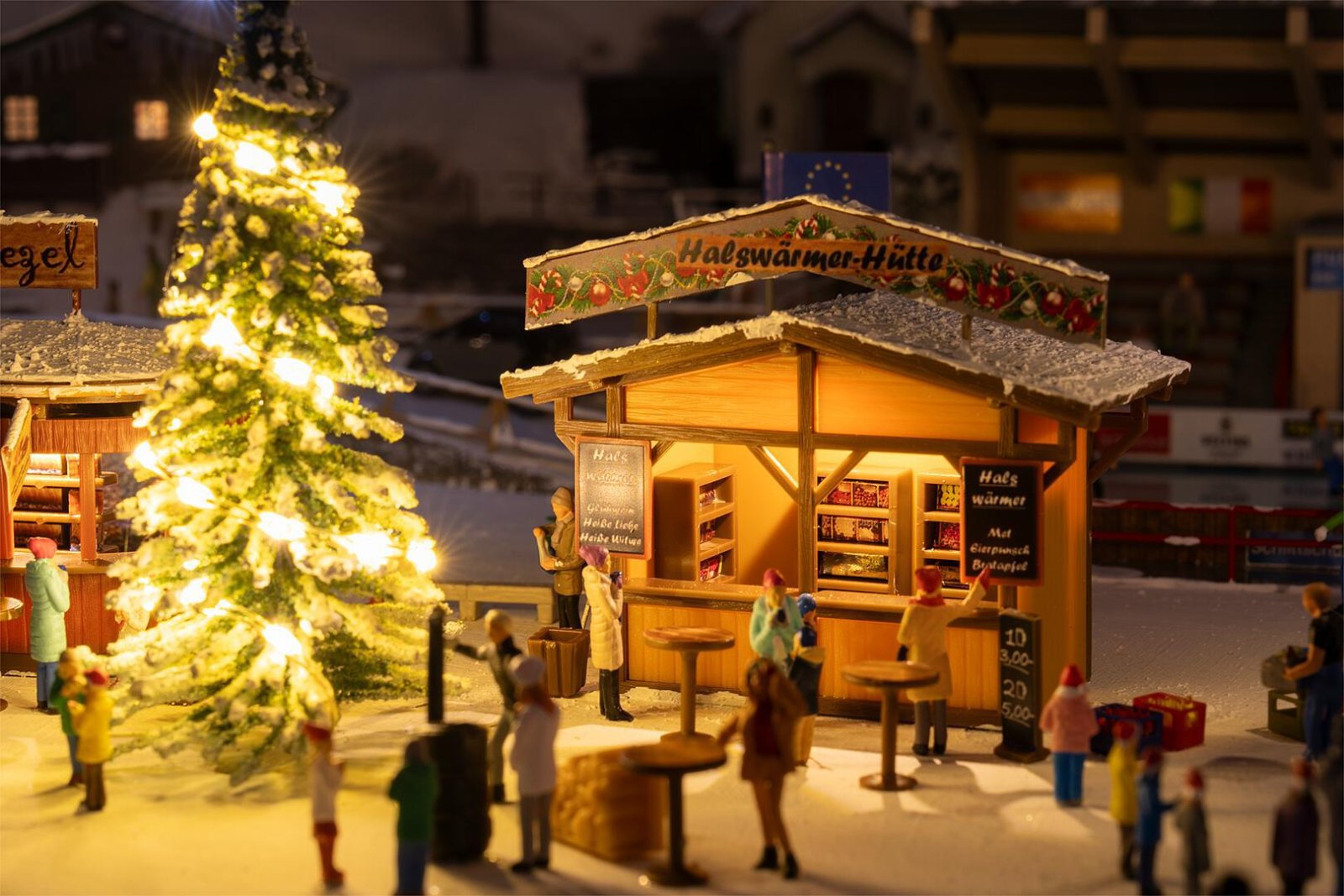 2 Marktkramen Met Verlichte Kerstboom