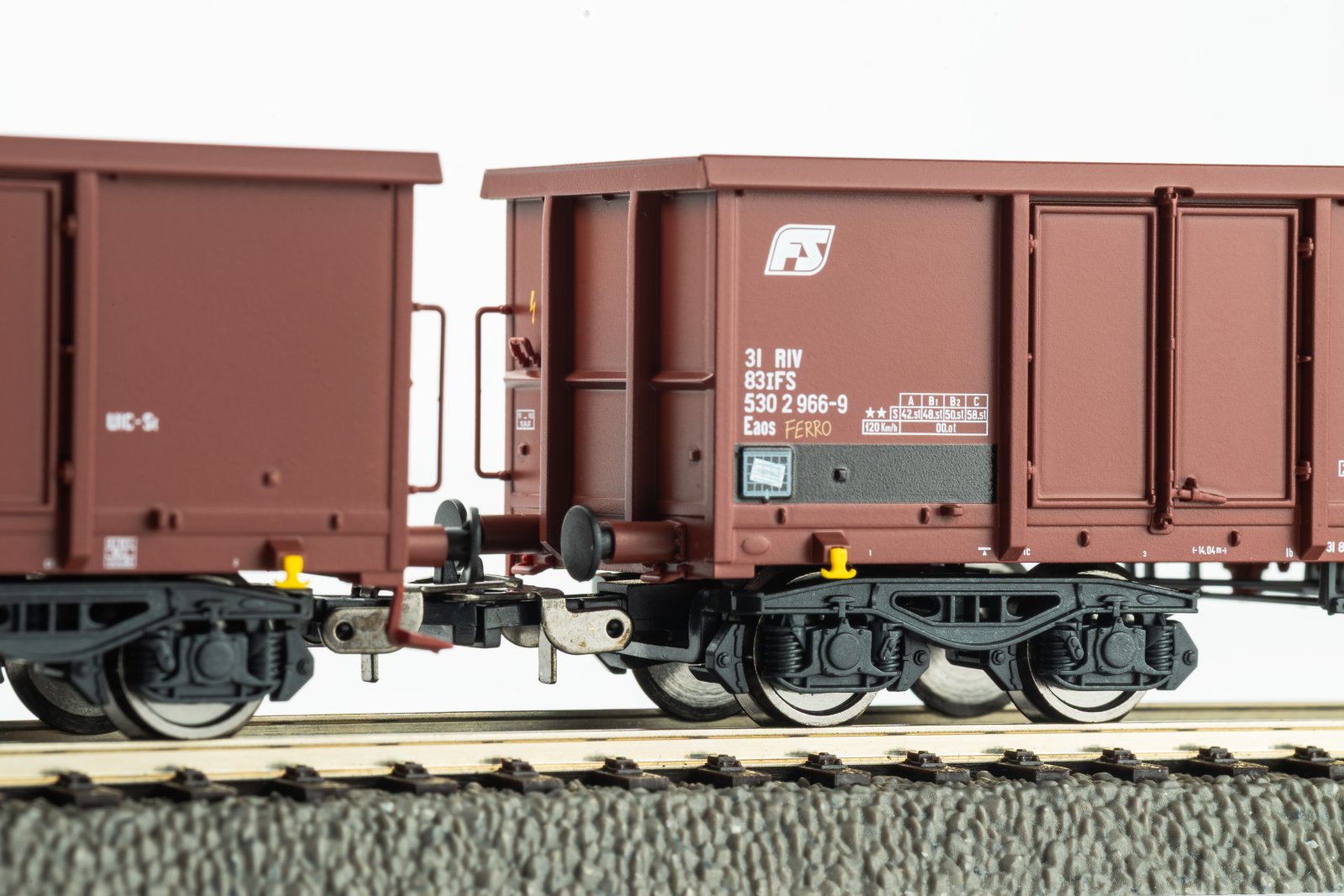 2er Set Eaos mit Graffiti FS V