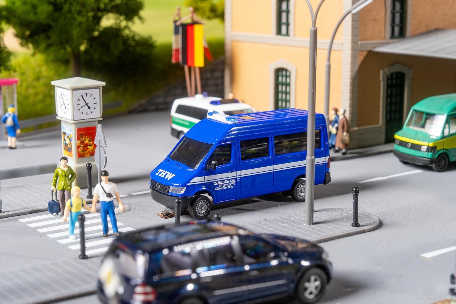 Car Systeem Digitaal Mb Sprinter Thw (Herpa)