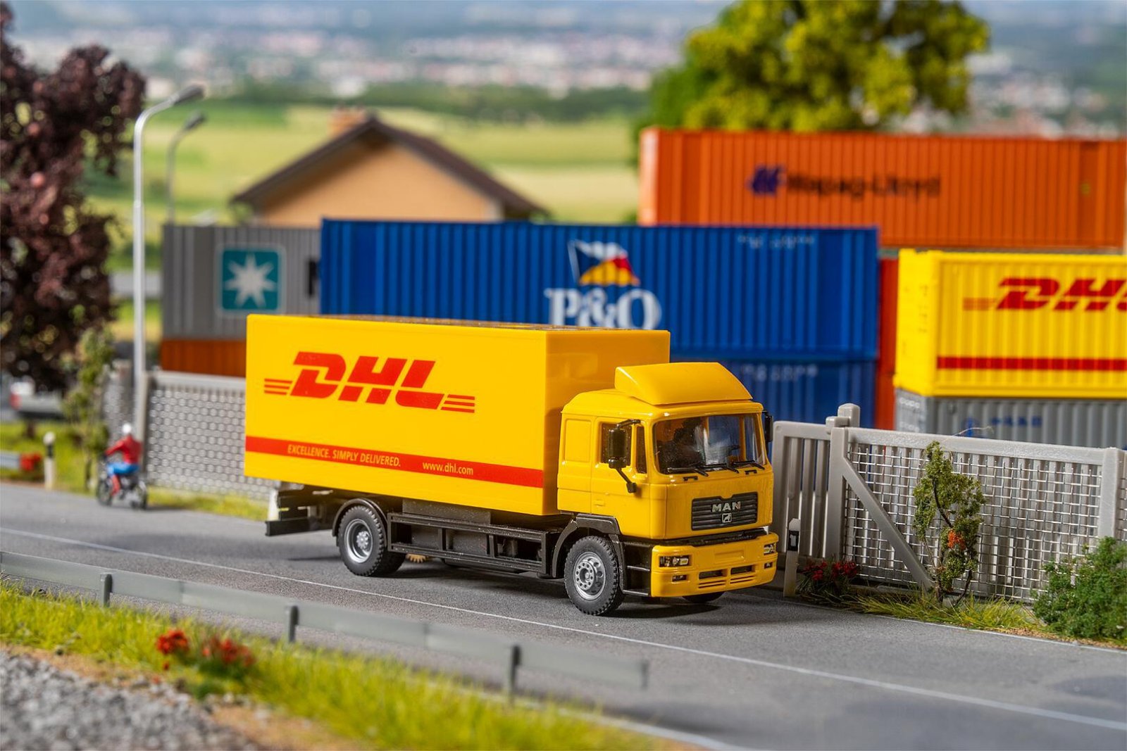 Car System Digitale Vrachtwagen Man F 2000 Dhl (Herpa)