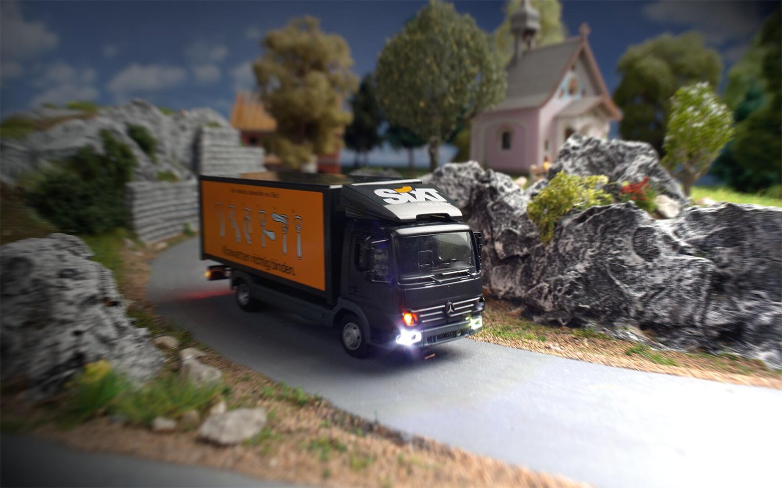 Cs Dig. Vrachtwagen Mb Atego Sixt (Herpa)