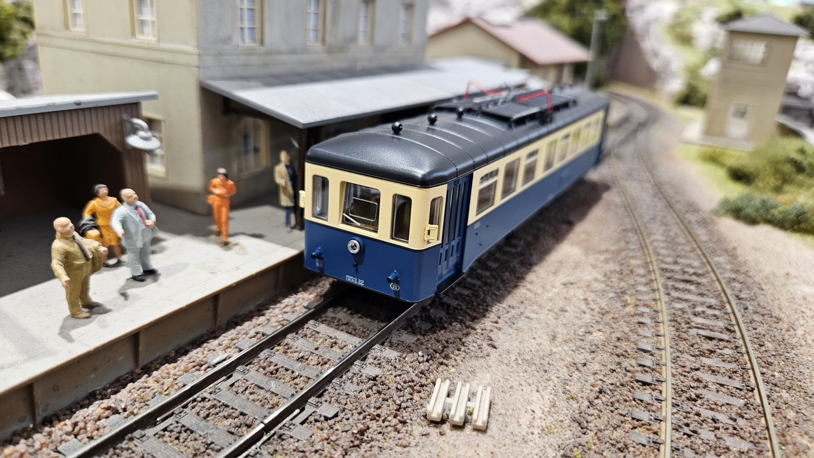 D-Triebwg./Sound Rh 553 SCM VI + PluX22