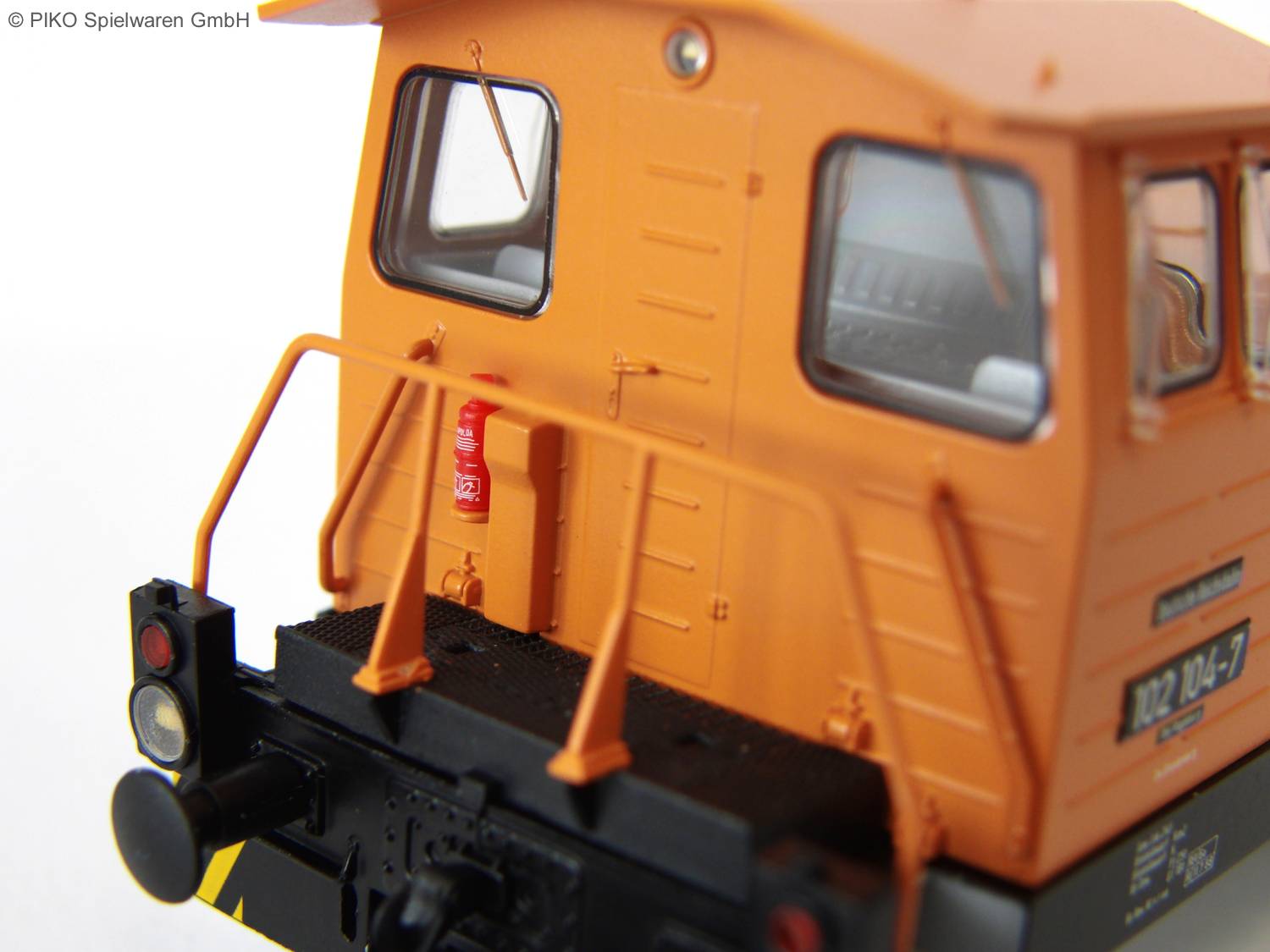 Diesellok BR 102.1 DR IV