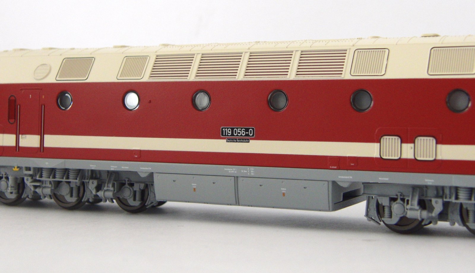 Diesellok BR 119 DR IV